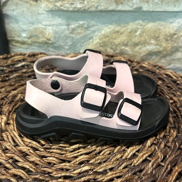 Birkenstock Kids Light Pink and Black Sandals - Picture 1 of 6